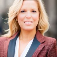 Elle-Whithall-297x300